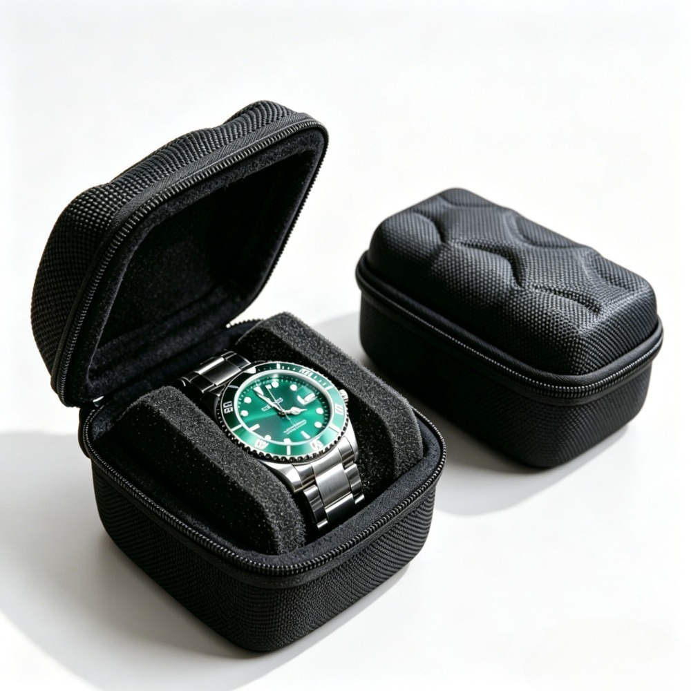 Luxury Watch Travel Case - 1個入りブラックウォッチ収納ボックス - ソフトピロー付きハードケース、ジュエリーと時計の保護用ベルベット裏地付き高級時計ボックス