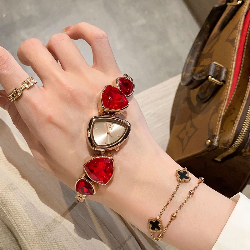 Luxury Watch Trading - 新しいカラースキーム、不規則デザイン、大きなダイヤモンドウォッチ、軽贅沢ニッチウォッチ、カラーファッション、ハイセンス、海外貿易卸売