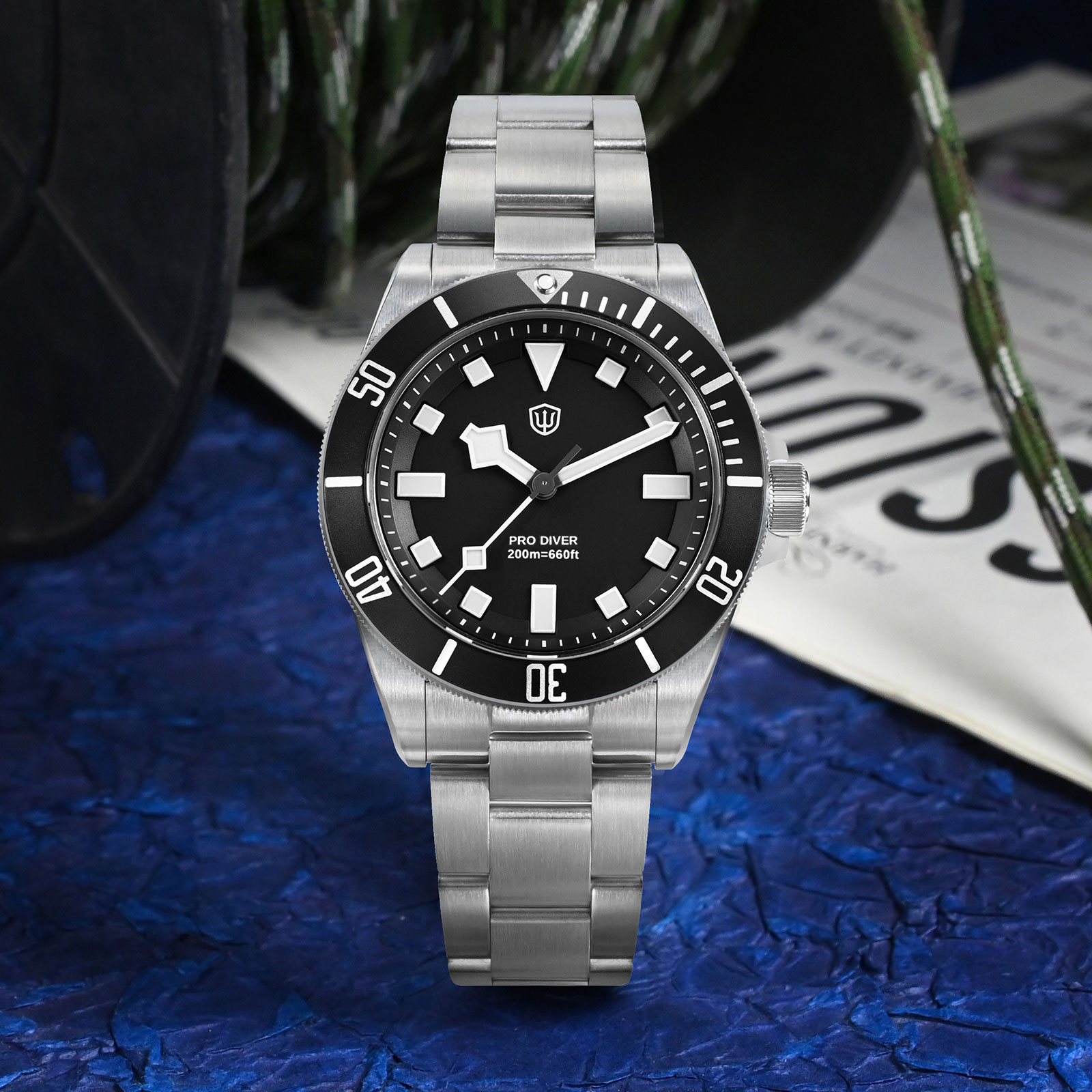 Watchdives WD1969 プロウォッチ VH31  - Diver Watch 300M のレビューと価格