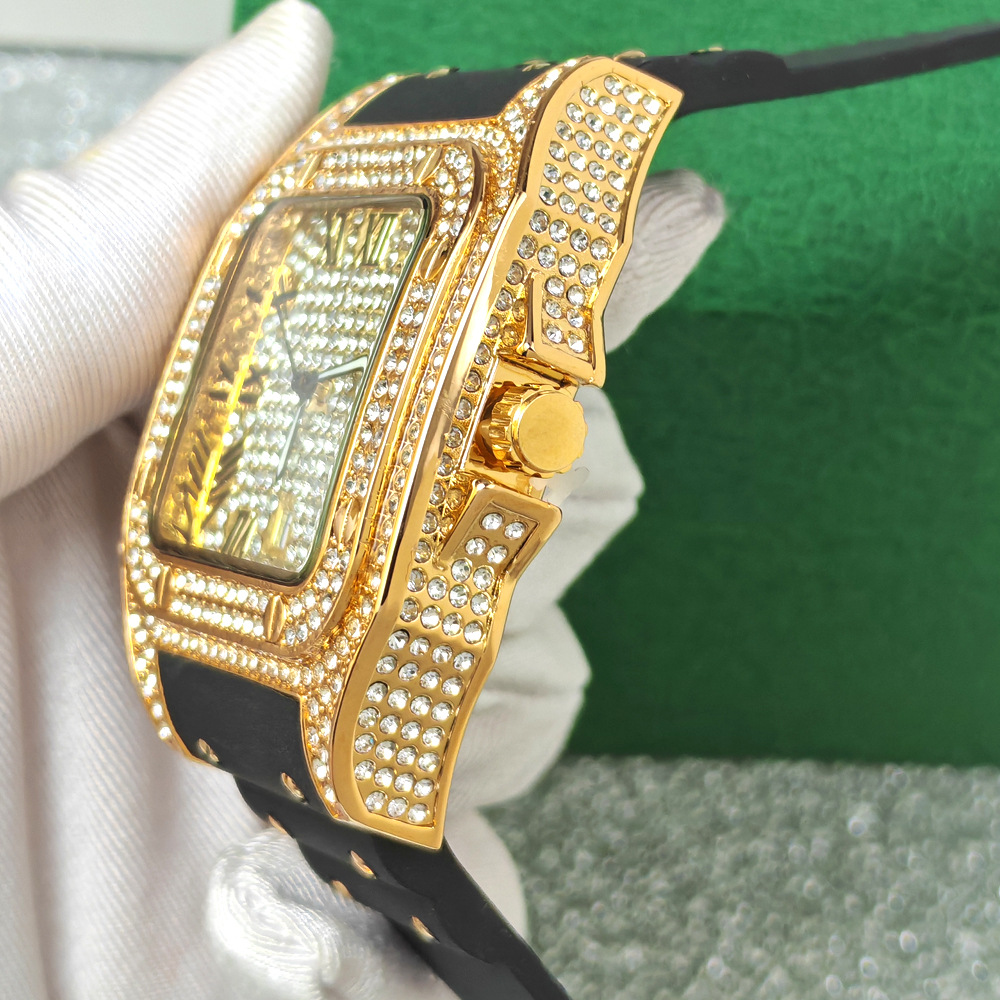 ホットファッションスクエアフルダイヤモンドクォーツ腕時計メン - Luxury Watch With Rubber Strap のレビューと価格