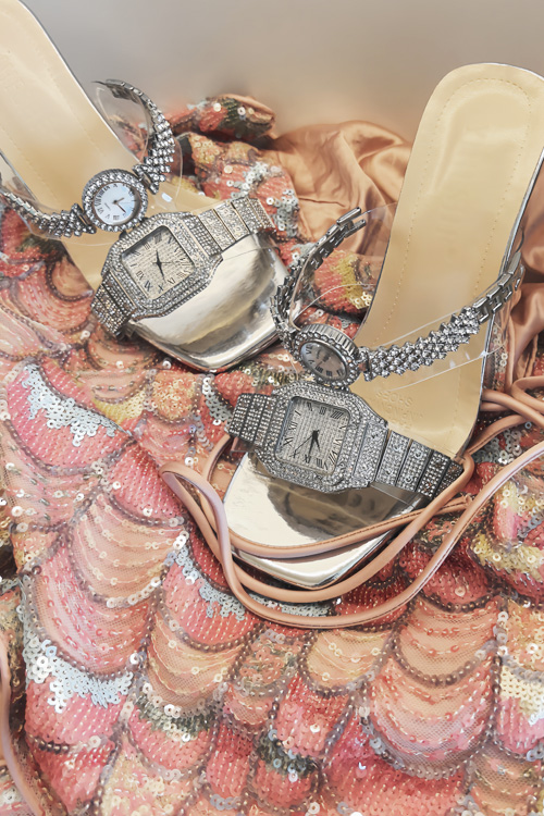 オリジナルデザインクリスタルウォッチハイヒールサンダルレディ - Luxury Watch With Rubber Strap のレビューと価格
