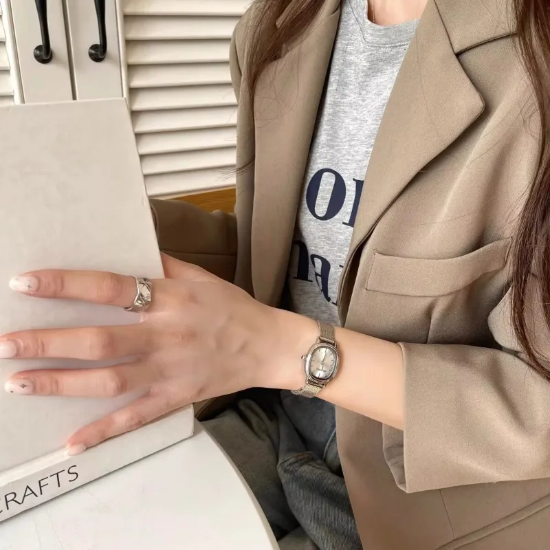 小さなオーバルダイヤルグリーン腕時計シンプルなステンレス鋼レ - Luxury Watch Index のレビューと価格
