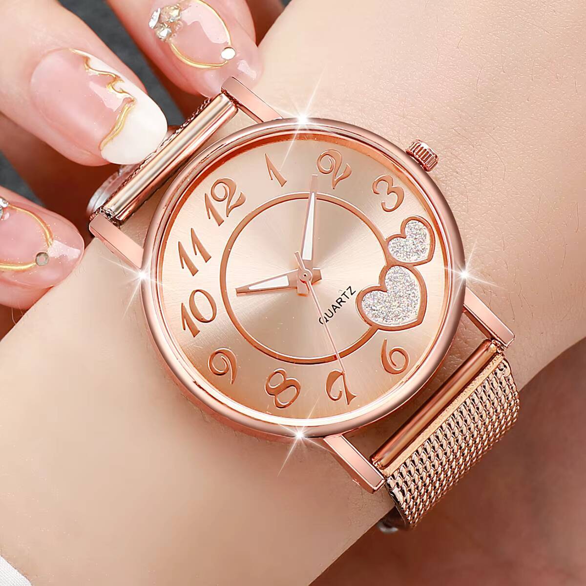 1/3 個ファッションハートダイヤル女性用腕時計カジュアルプ - Luxury Watch With Rubber Strap のレビューと価格